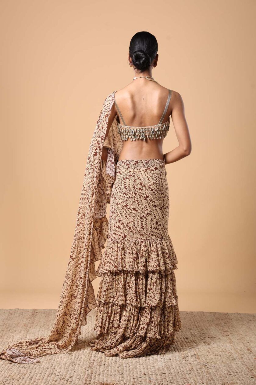 Brown fire print ruffle sari set - Image 4