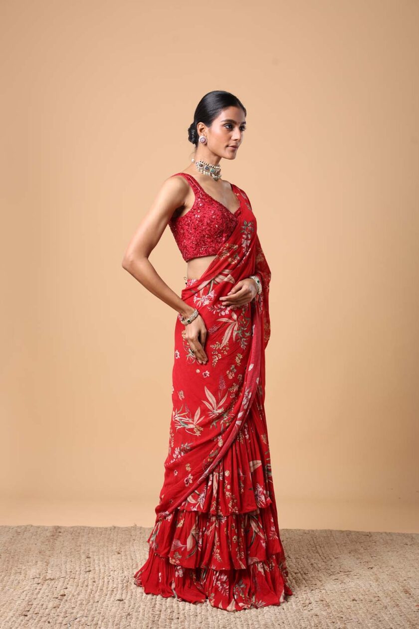 Red floral print ruffle sari set - Image 3