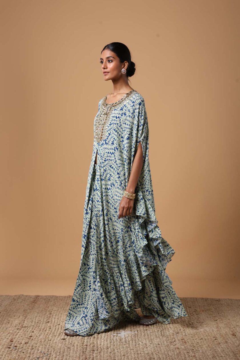 Blue fire print embriodered cape set. - Image 2