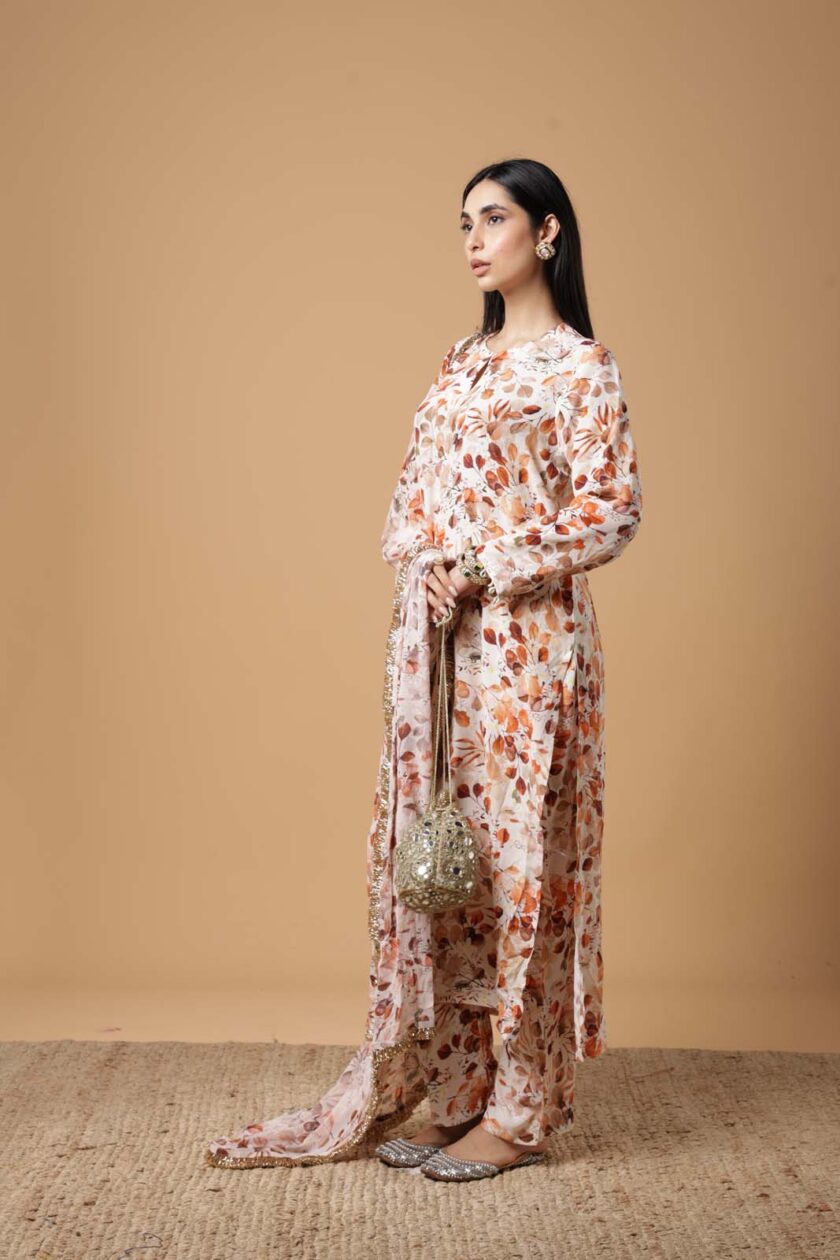 Sand & red eucalyptus print kurta set - Image 3