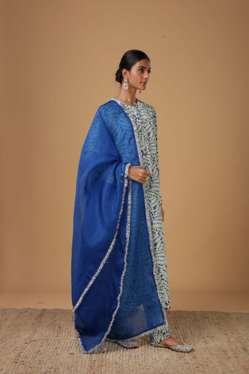 Blue fire print kurta set - Image 3