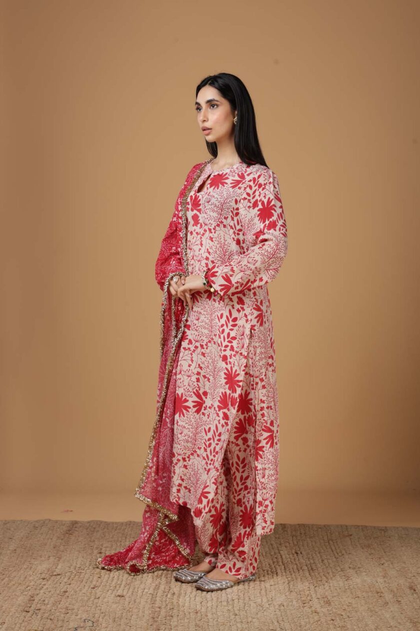 Sand & red garden print kurta set - Image 2