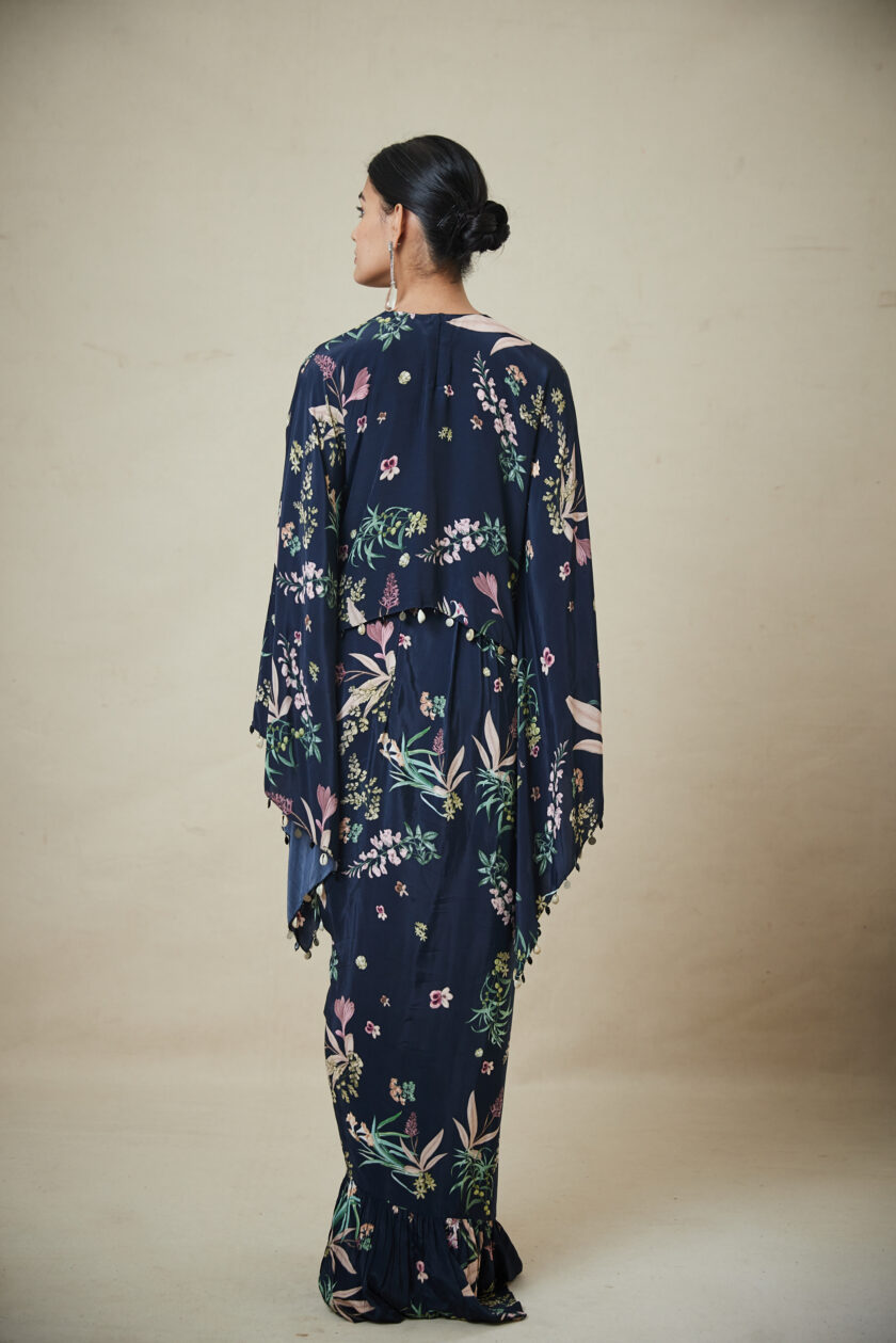 Black floral print short cape top & tulip skirt set - Image 4