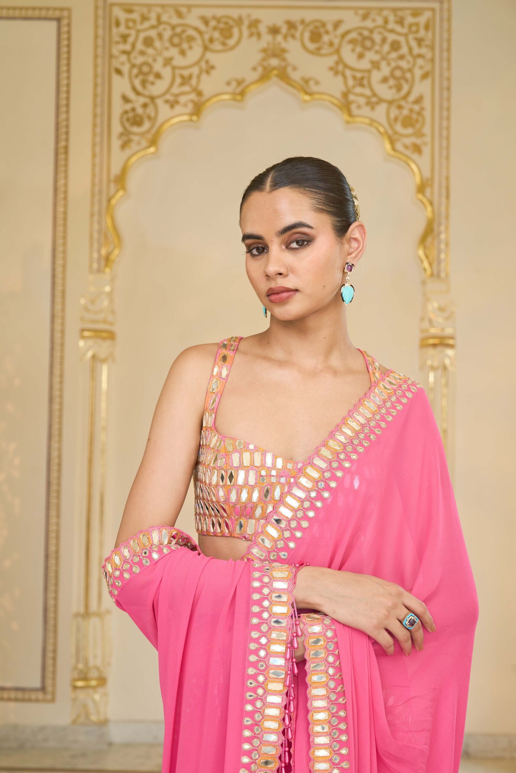 Pink hand embroidered classic sari set - Image 5