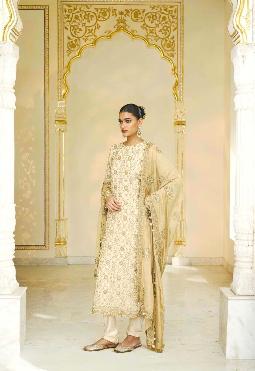 Cream & beige gold bandhani hand embroidered kurta set - Image 2