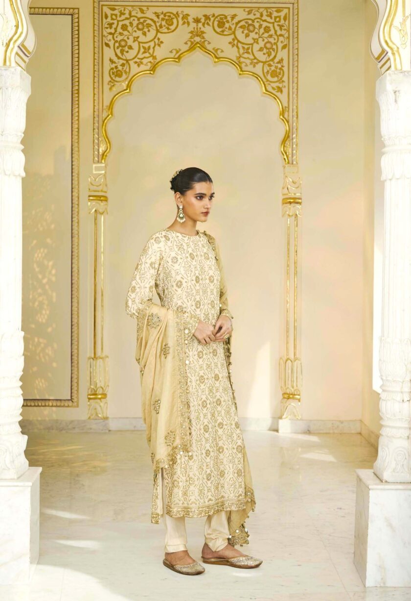Cream & beige gold bandhani hand embroidered kurta set - Image 3