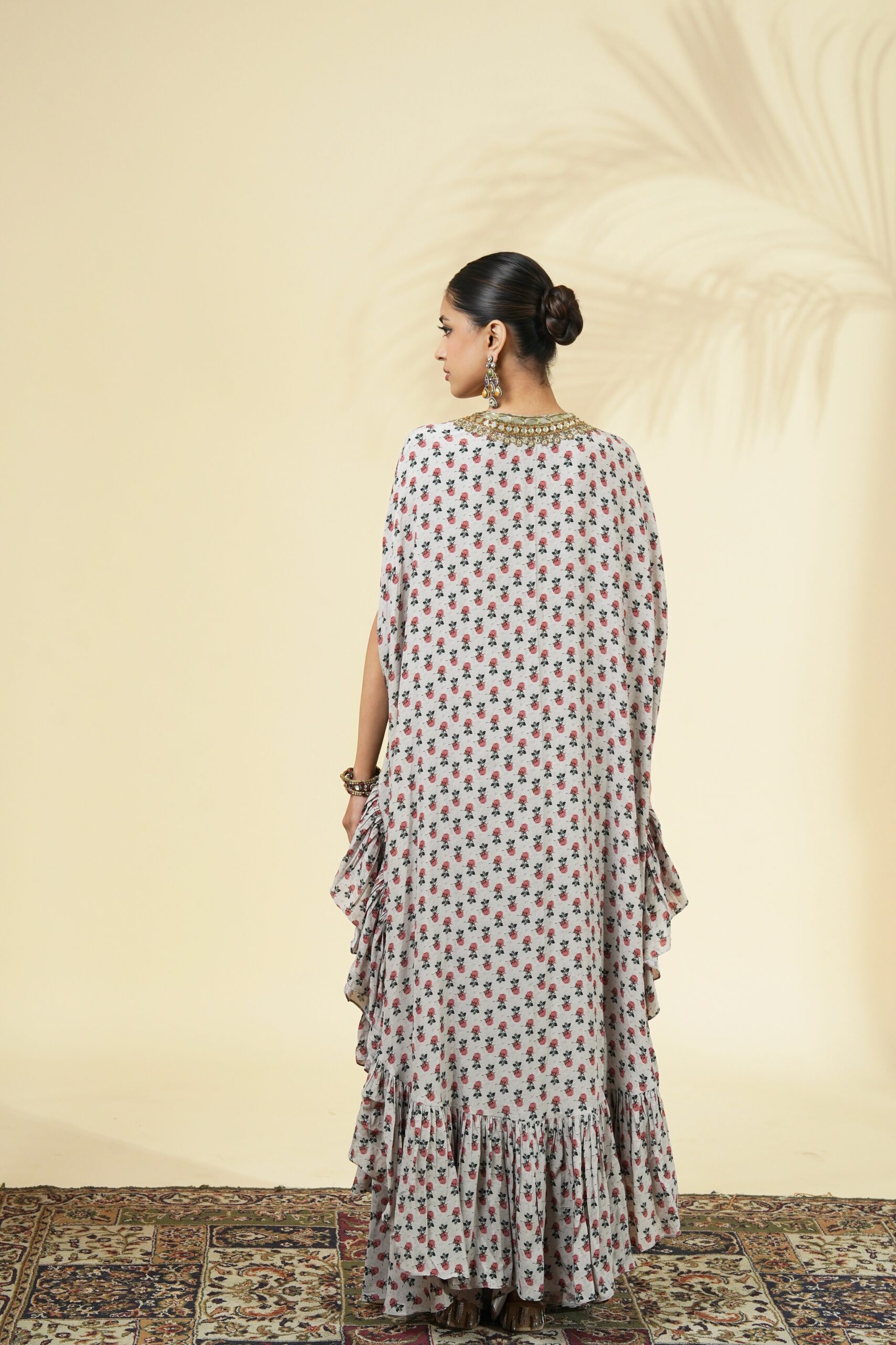 Rose butti print hand embroidered cape set - Image 4