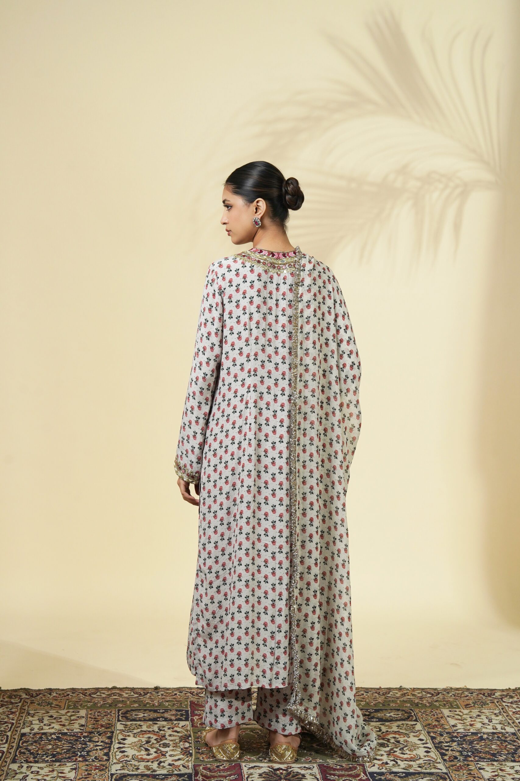 Vintage rose butti print long kurta set - Image 4