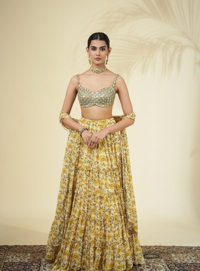 Yellow fan flower print tiered skirt set