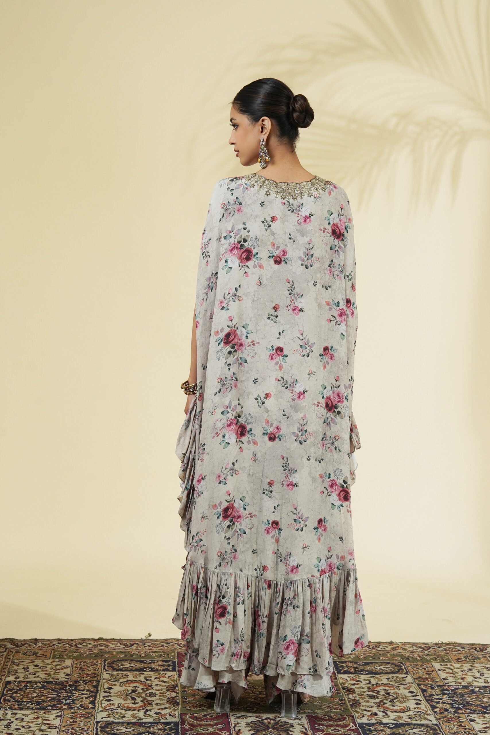 Rose print hand embroidered cape set - Image 4
