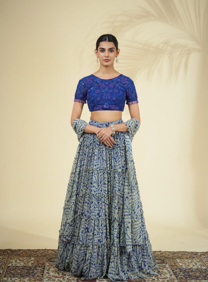 Blue fire print tiered skirt set