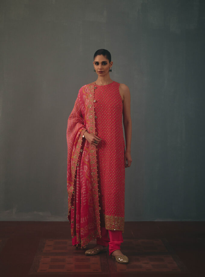 Coral hand embroidered star kurta set